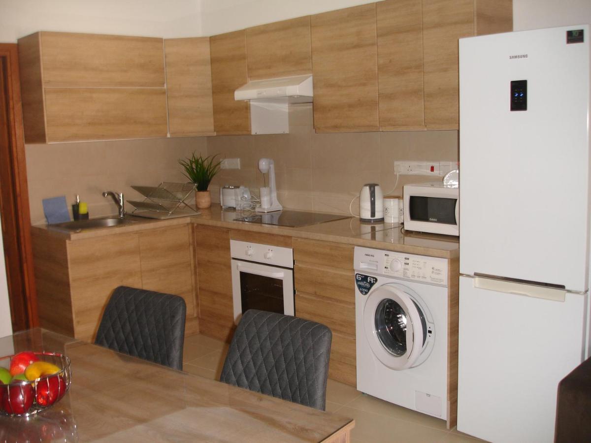 Love Holiday Suite 1 Tris Elies Esterno foto