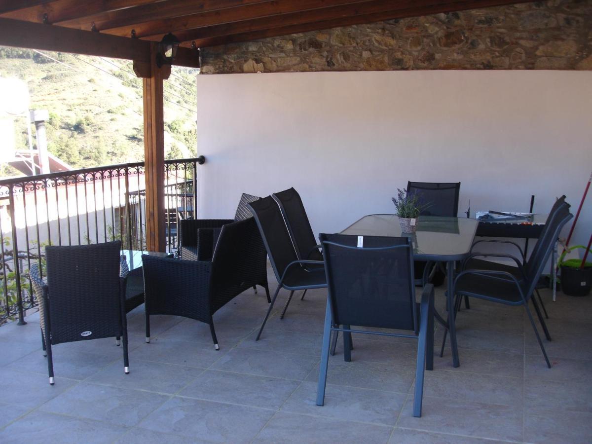 Love Holiday Suite 1 Tris Elies Esterno foto