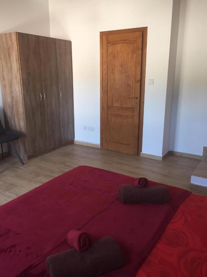 Love Holiday Suite 1 Tris Elies Esterno foto