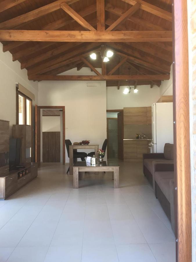 Love Holiday Suite 1 Tris Elies Esterno foto