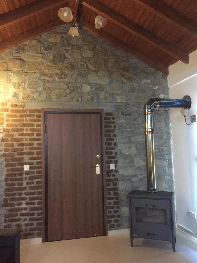 Love Holiday Suite 1 Tris Elies Esterno foto