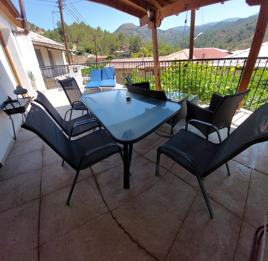 Love Holiday Suite 1 Tris Elies Esterno foto
